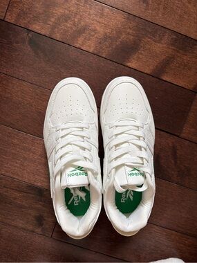 NWOT. Reebok White Lace-Up Sneakers with Green Accents